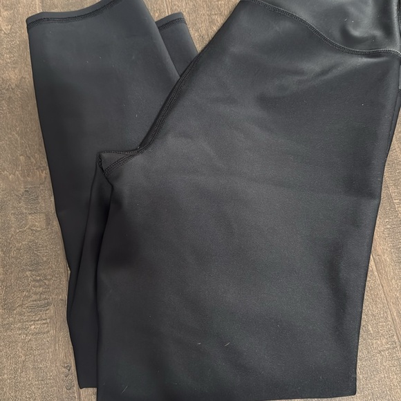 ALO Yoga Black Pants M - Picture 7 of 7